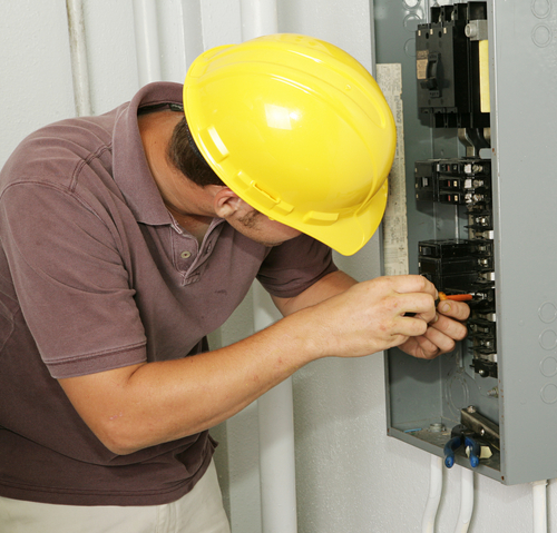How to choose an electrician in Raleigh